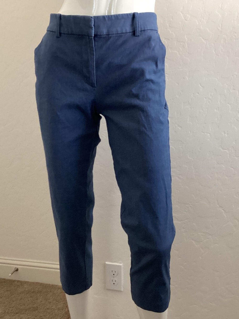 Loft, The Riviera Slim, size 6P, blue, great condition